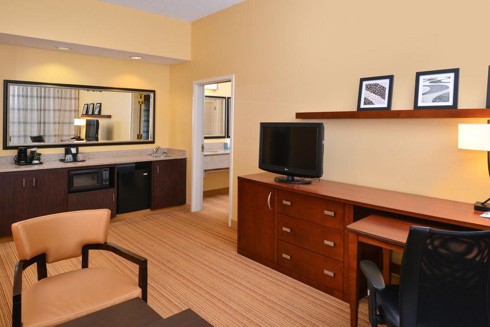 Courtyard By Marriott Columbia Northeast/Fort Jackson Area Exterior foto