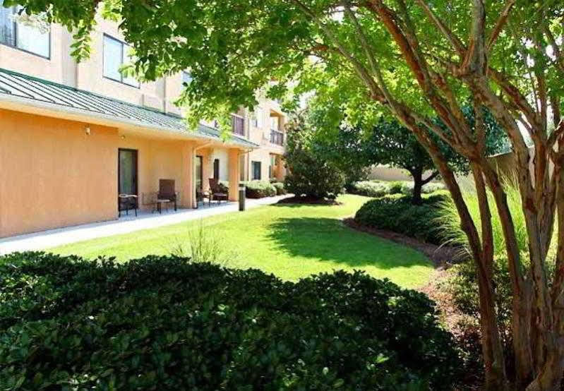 Courtyard By Marriott Columbia Northeast/Fort Jackson Area Exterior foto